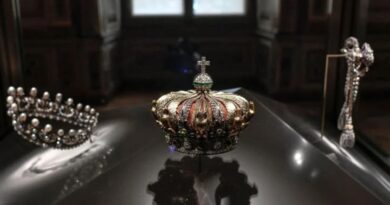 卢浮宫无价之宝被盗