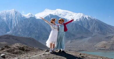 三亿游客游新疆