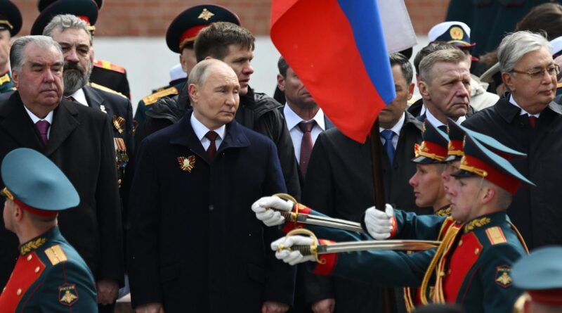 普京表彰核武器研发人员